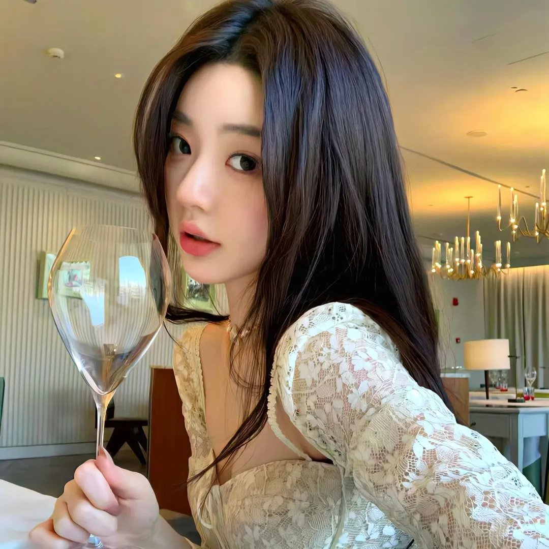 钱信伊:地下酒吧